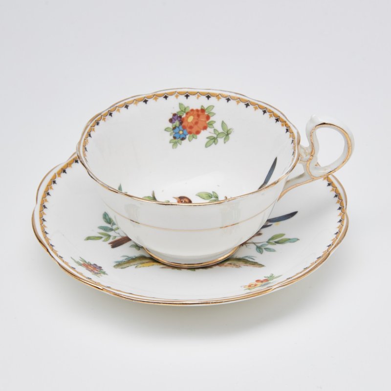 Чашка с блюдцем и десертной тарелкой Роял Альберт