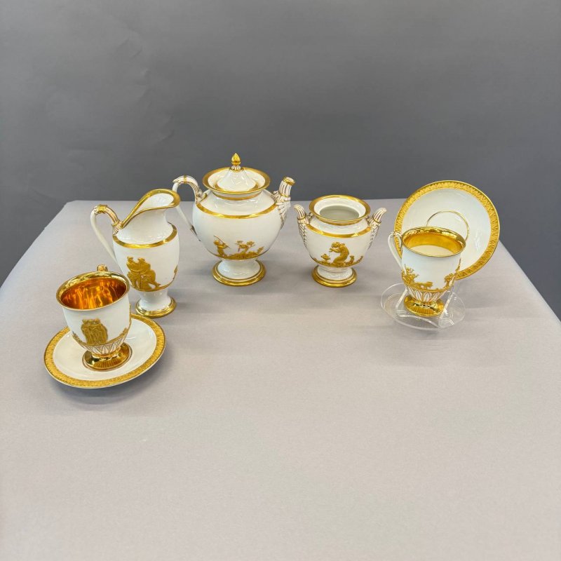 Набор из 4 предметов Meissen 1814-1824 года (к)