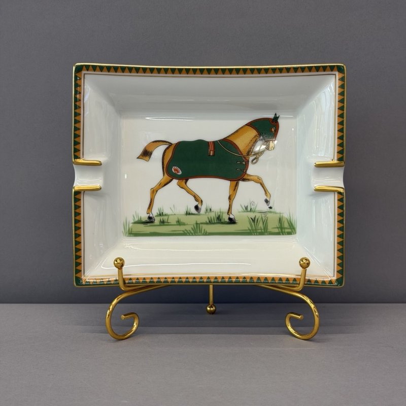 Фарфоровая пепельница от Hermès