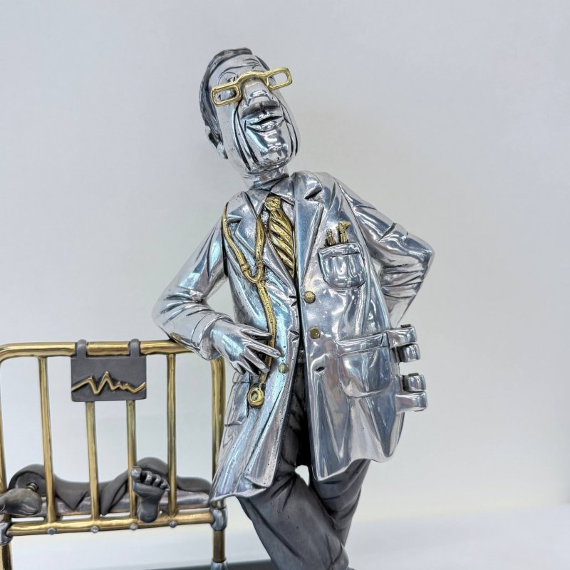 Металлическая скульптура «Доктор» - Франк Майслер. (к)