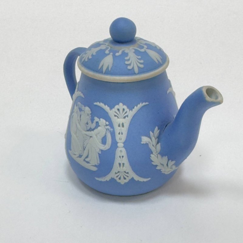 Чайник -миниатюра Англия  Wedwood  20 век