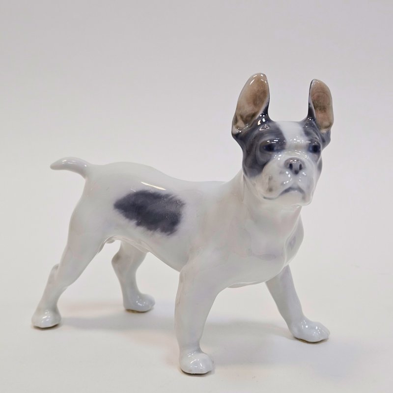 Статуэтка собаки французский бульдог