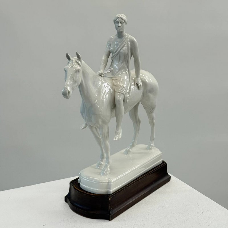 Фигурка «Амазонка» Ар деко 1920 годы KPM Берлин (к)