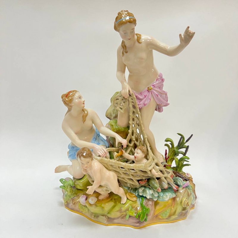 Скульптурная группа Ловля тритона Meissen 1860 - 1890 гг