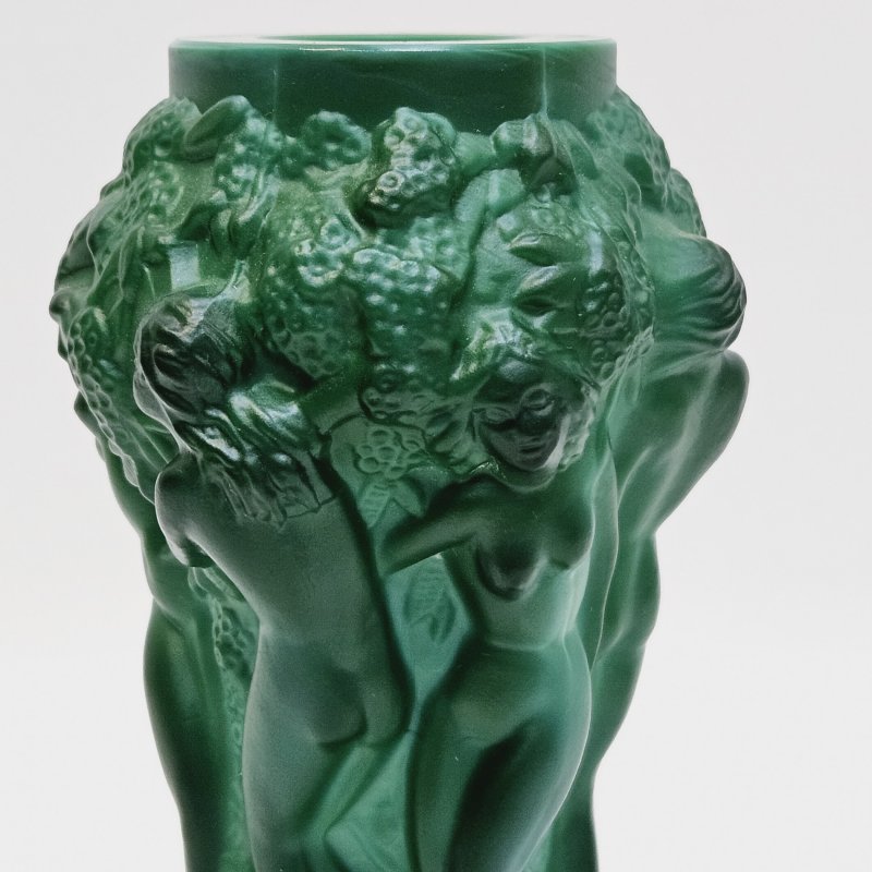 Ваза Вакханки модель1930гг, малахитовое стекло, большая ваза зеленого цвета Hoffmann