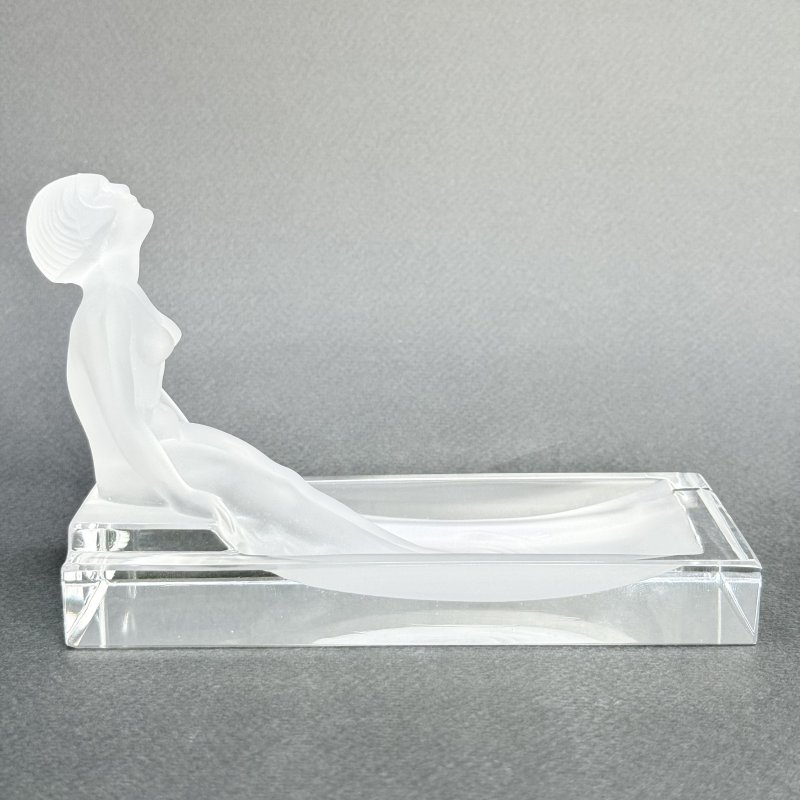 Мелочница сатиновое стекло дизайн 1930г. Г. Хоффманн Чехия 21 в