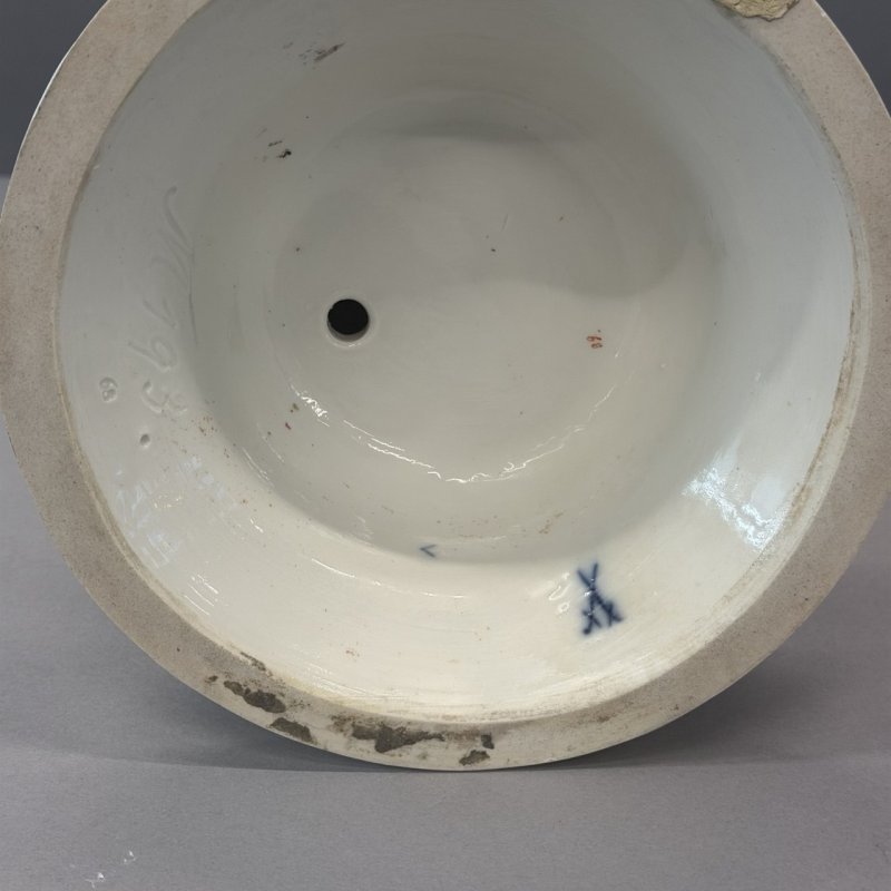 Скульптура После купания , Роберт Окельман  Германия 1883 г  Meissen 