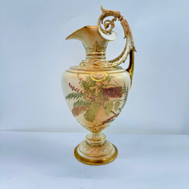  Большой старинный  кувшин