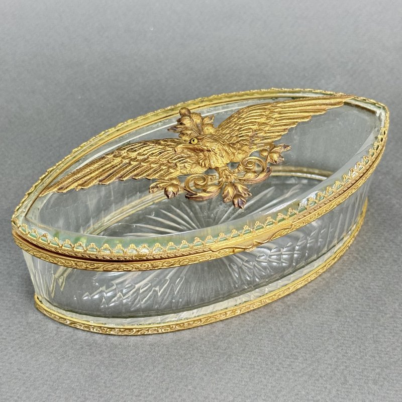 Шкатулка хрусталь с орлом из бронзы Франция 19 в