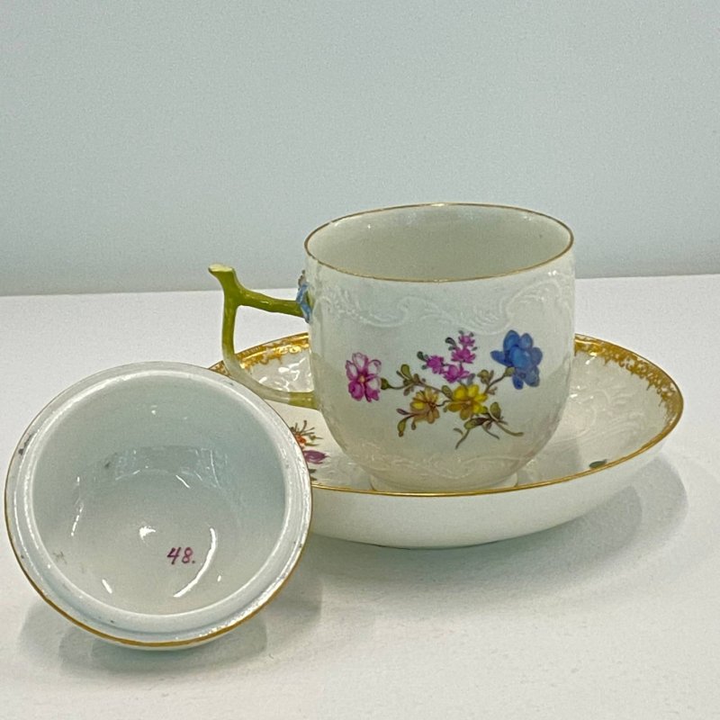 Чашка для шоколада  с крышкой и блюдцем (тройка) Meissen 1745-1755гг