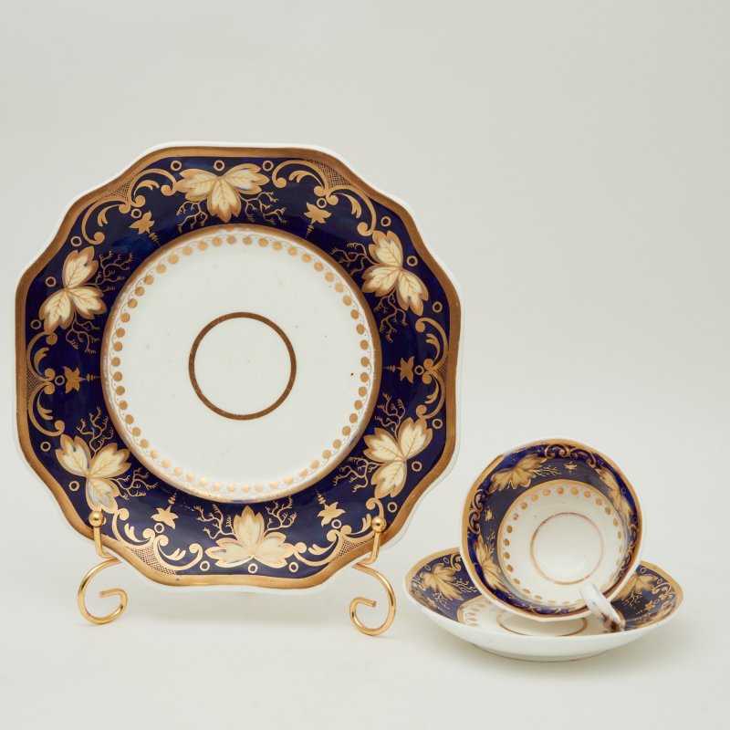 Чайная пара и блюдо первой половины 19 века