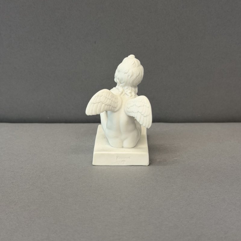 Купидон играющий на лире