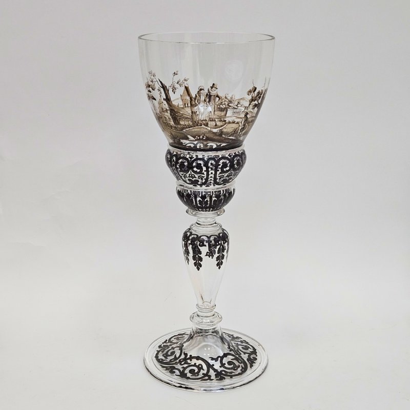 Большая чаша из черного эмалированного стекла в стиле Германа Шварца