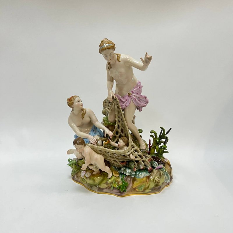 Скульптурная группа Ловля тритона Meissen 1860 - 1890 гг