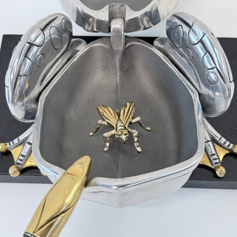 Металлическая скульптура «Лягушка» - Франк Майслер. (к)