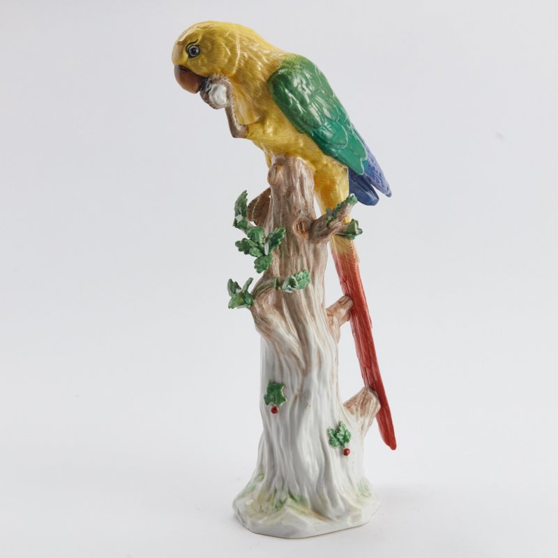 Коллекционная статуэтка Попугай ручной работы 