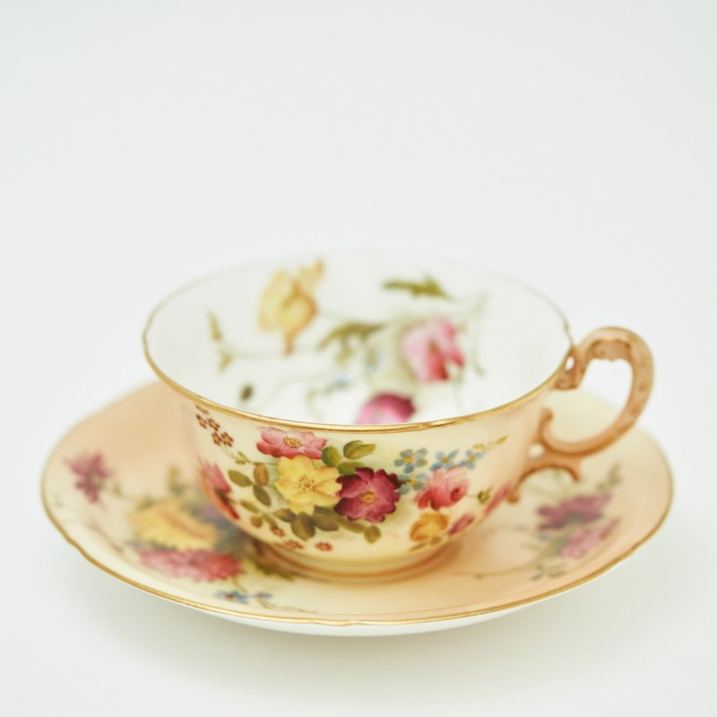 Старинная чайная чашка с блюдцем ручной работы blush ivory