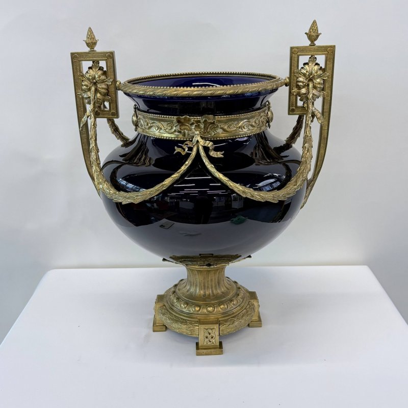 Старинная большая кобальтовая ваза