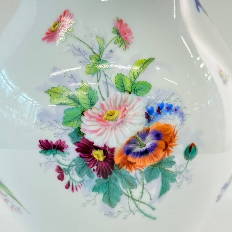 Большой старинный кувшин для воды (к)