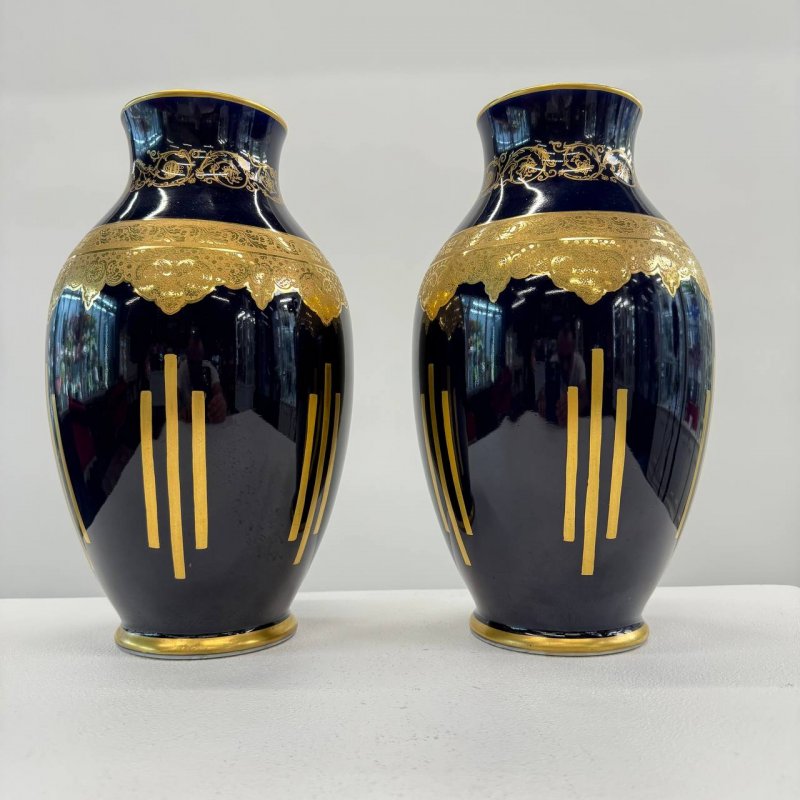 Пара редких лиможских ваз