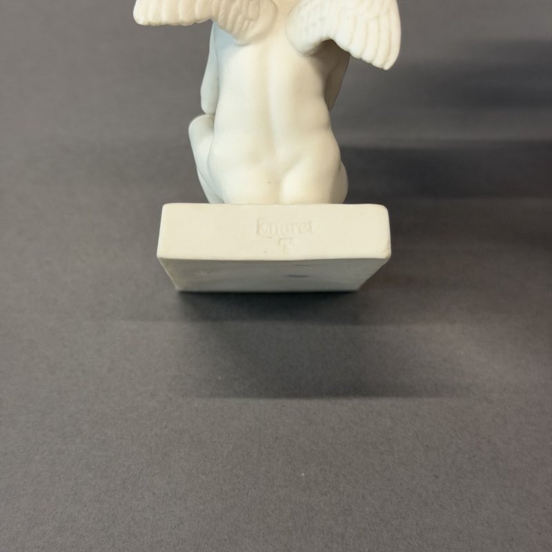 Купидон играющий на лире