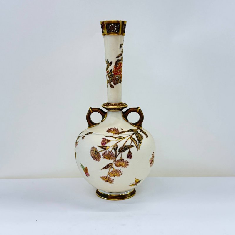 Большая старинная ваза