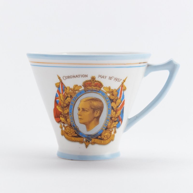 Коллекционная чашка Коронация Эдварда VIII