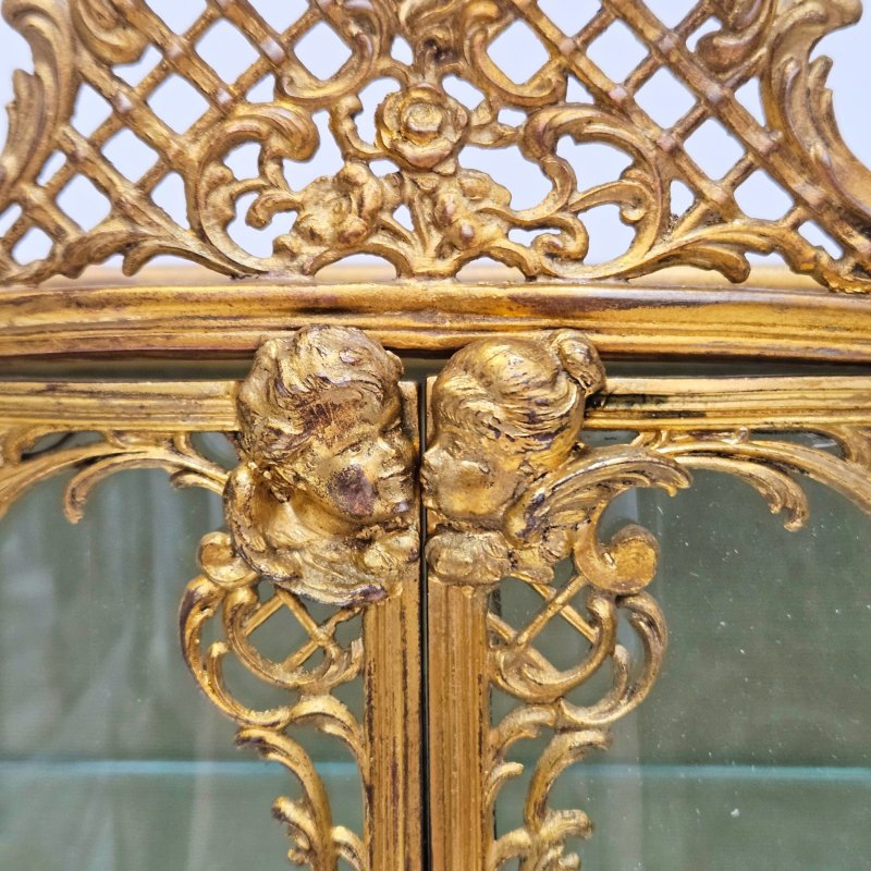 Шкафчик для украшений стекло латунь конец 19 века в стиле рококо