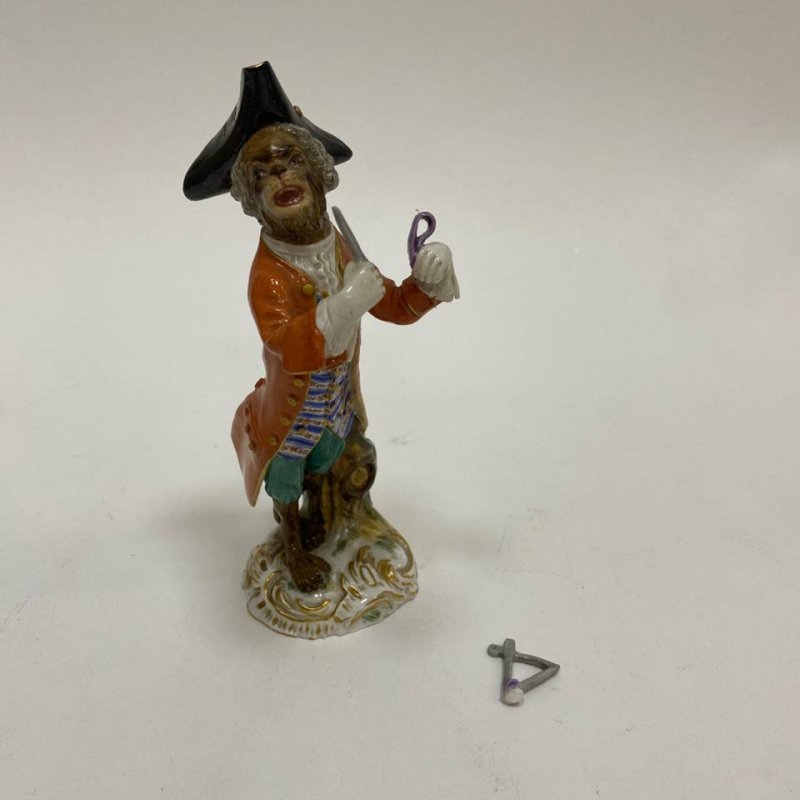 Обезьяна с треугольником Meissen 