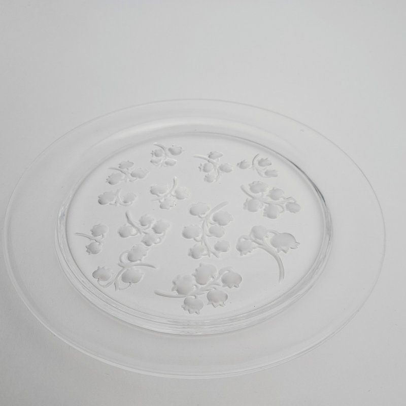 Хрустальная тарелка с рельефными ландышами Lalique