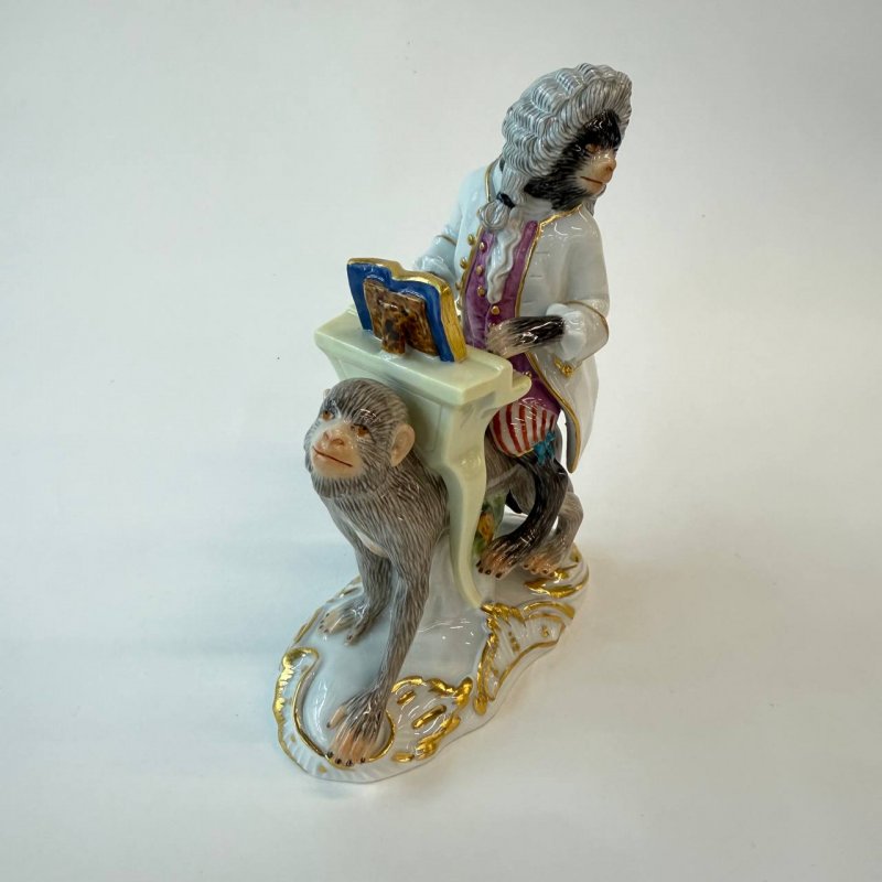 Статуэтка Обезьяна с клавесином верхом на обезьяне №19 в серии обезьяний оркестр Германия 1974 г 