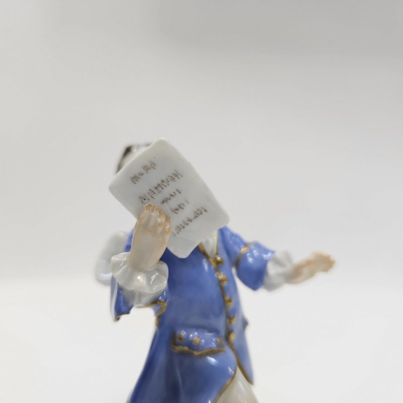 Фигурка Meissen Поющий ангел с нотами 1924-34 гг