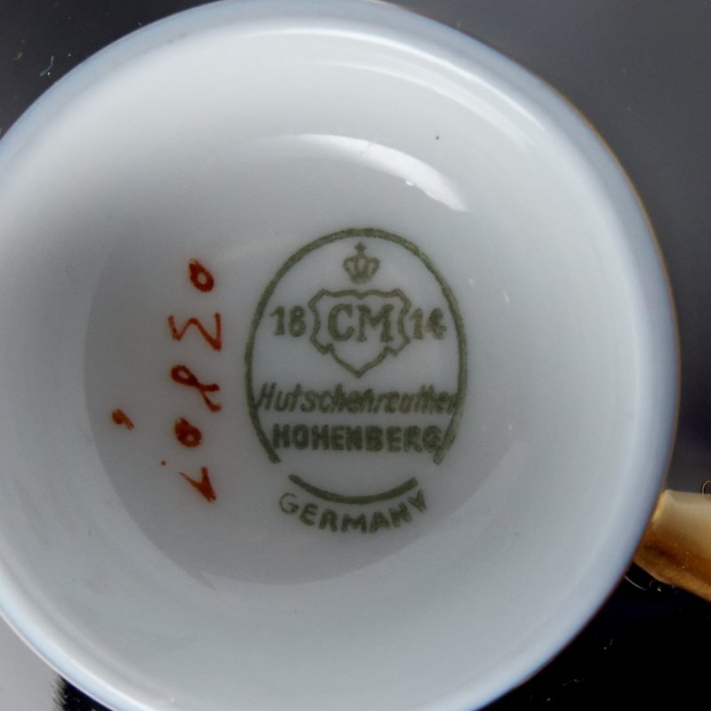 Старинная кофейная чашка с блюдцем в кобальтовом цвете