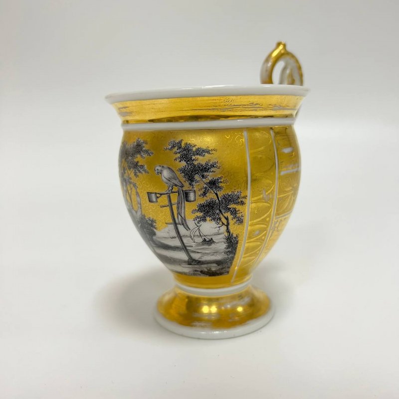 Завод Ф.С. Батенина. 1814-1825. Фарфоровая чашка с идиллической сценкой. 