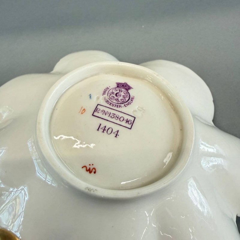 Антикварное фарфоровое блюдо мануфактуры Royal Worcester
