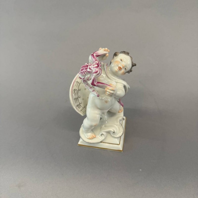 Фигурка с изображением одного из знаков Зодиака: Скорпиона Meissen 1951г	
