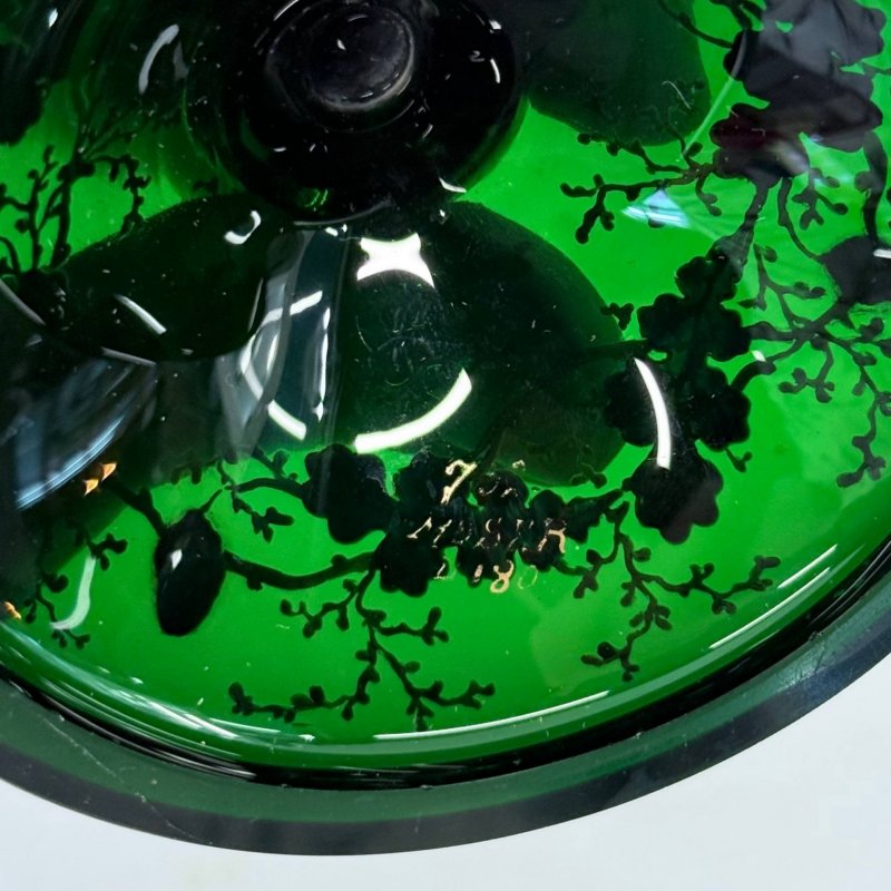 Кувшин зеленого стекла с эмалями Moser