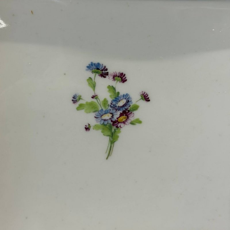 Старинное  квадратное блюдо