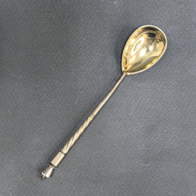 Набор старинных серебряных ложек для чая, в антикварном кофре, 84 пр. пробирный мастер Соколов М.Ф.