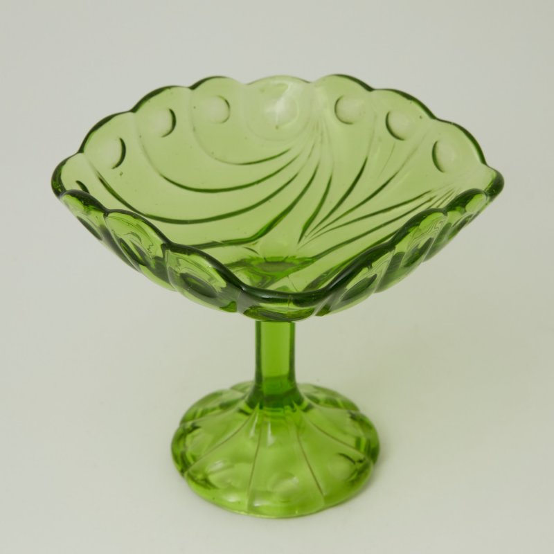 Конфетница зеленое стекло клеймо МинФина 1909