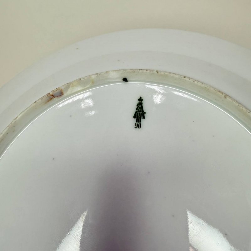 Тарелка из «Готического сервиза»  ИФЗ АIII (К1) (Кспб)