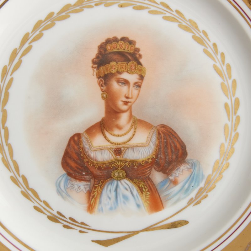 Набор из 2-х тарелок с изображением Наполеона и Полины Бонапарт 