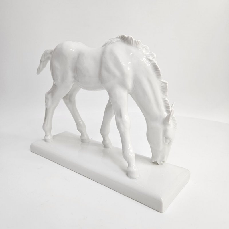 Фигурка белой лошади Meissen