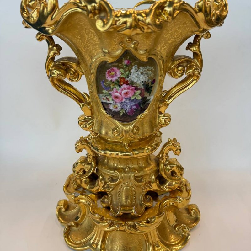 Ваза в стиле рококо