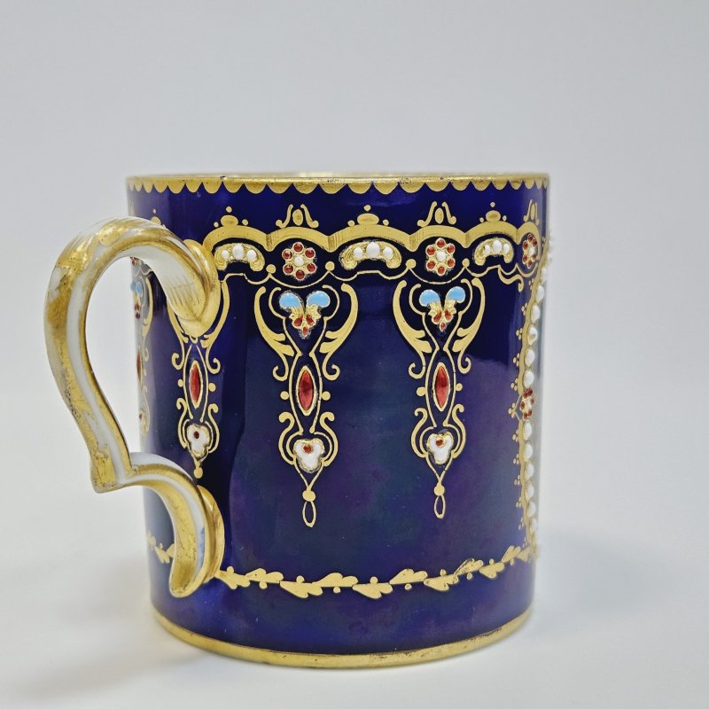 Чашка для кофе  с блюдцем форма литрон Франция конец 19 века