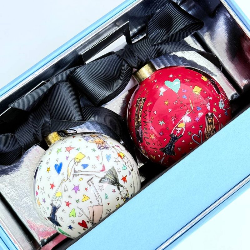 Набор из двух рождественских шаров от Lanvin