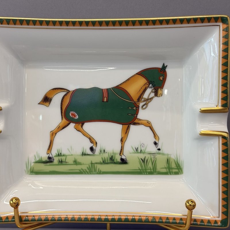 Фарфоровая пепельница от Hermès