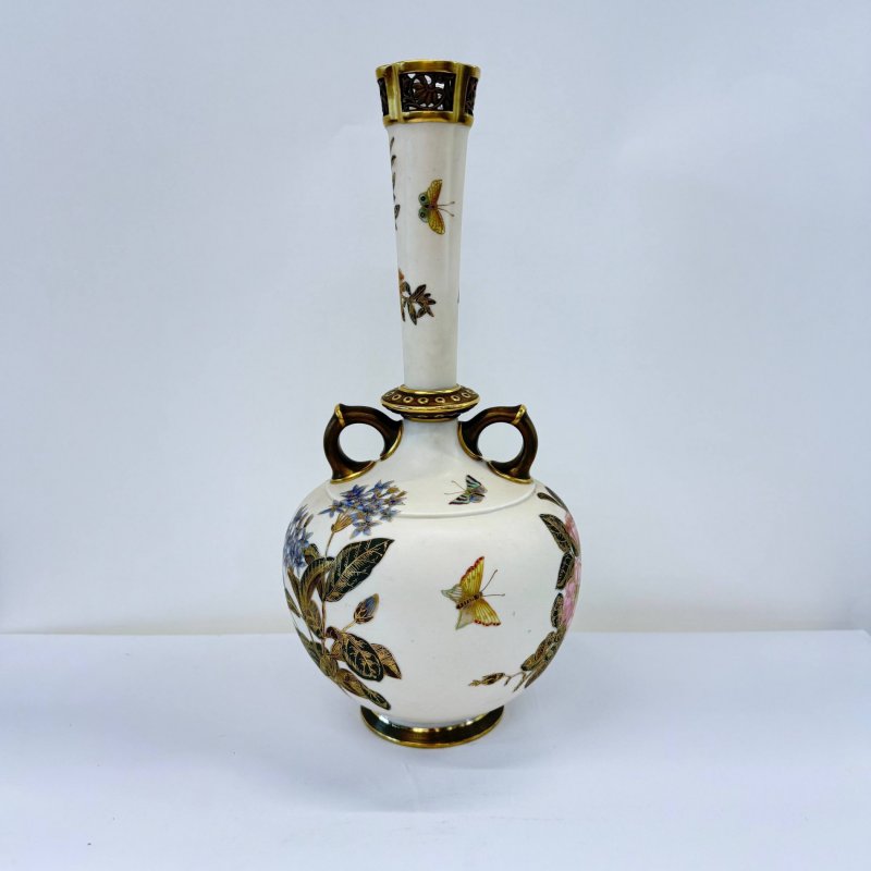 Большая старинная ваза