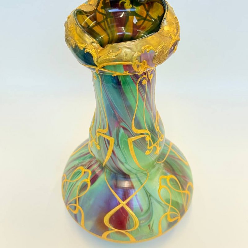 Ваза в стиле модерн