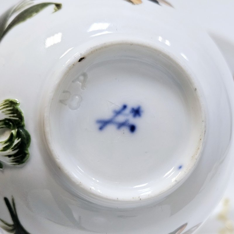 Чашка с блюдцем Мейссен Период Марколини полихромная надглазурная роспись цветы